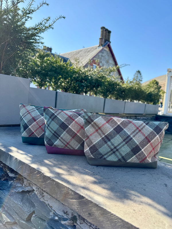 Weathered Colquhoun Washbag