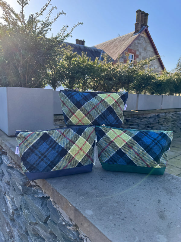 Ancient Colquhoun Washbag