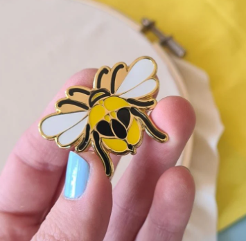 Bee Magnetic Needle Minder