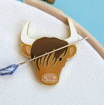 Highland Cow Magnetic Needle Minder